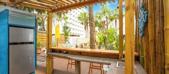 Palm Cottage Treasure Island Beach Sleeps 4