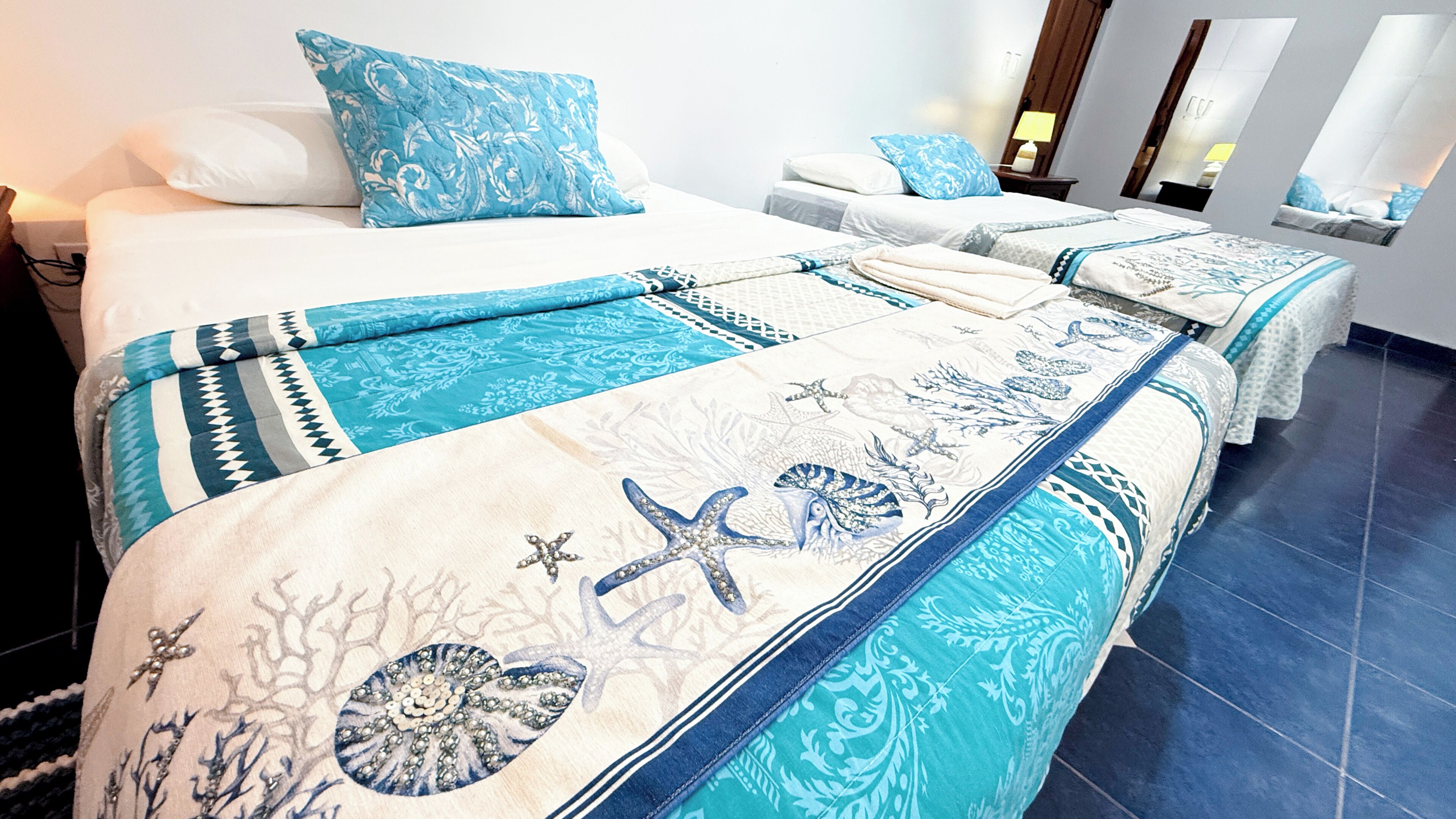 3 bedrooms, in-room safe, desk, free WiFi
