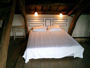 2 Schlafzimmer, Bügeleisen/Bügelbrett, Bettwäsche