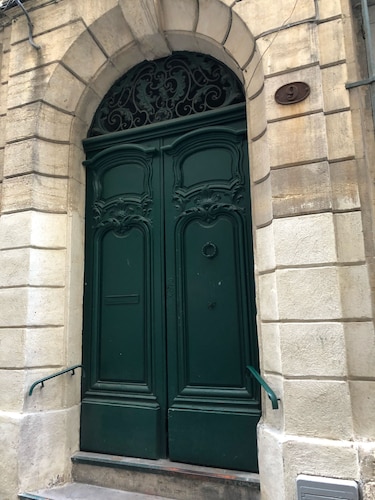 The prefecture, charming apartment with free parking 