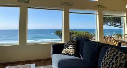 Panoramic Ocean View! Amazing Sunsets! Whale Watching!