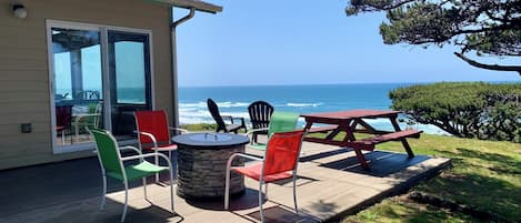 تناول الطعام بالخارج