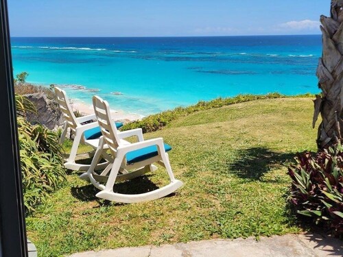 Sand Pebble 1 Bdrm Apt on Marley Beach w/ ocean views & steps to private beach
