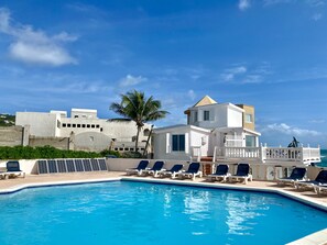 Pool -  Oceanfront 2 Bedroom Villa in Guana Bay Sint Maarten; Ocnfrt Deck (Guana Bay)