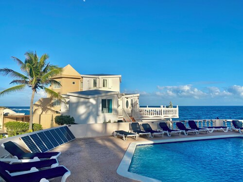  Oceanfront 2 Bedroom Villa in Guana Bay Sint Maarten; Ocnfrt Deck