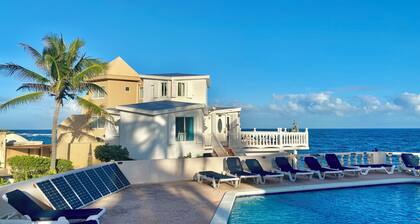 Oceanfront 2 Bedroom Villa in Guana Bay Sint Maarten; Ocnfrt Deck