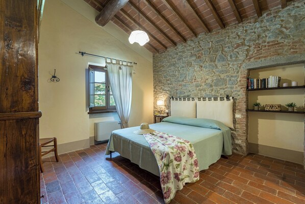 7 camere, ferro/asse da stiro, Wi-Fi gratuito, lenzuola