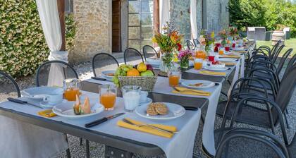 NONNO FERNANDO 18 + 4 nukkuu, huvila yksityinen uima-allas yksinomaiseen käyttöön!