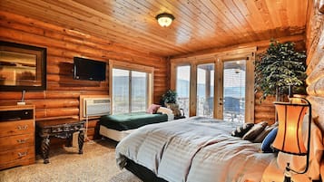 8 bedrooms, iron/ironing board, WiFi, bed sheets
