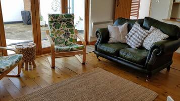 Smart TV, videogames, DVD player, livros