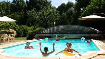 Piscine extérieure, piscine chauffée