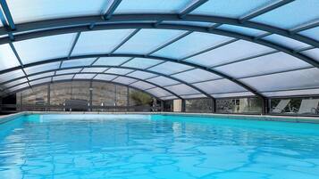 Piscina all'aperto, una piscina riscaldata