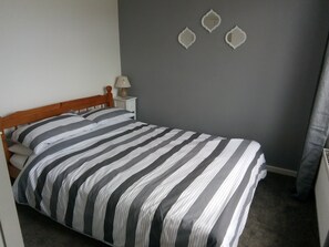 3 Schlafzimmer, Bügeleisen/Bügelbrett, WLAN, Bettwäsche