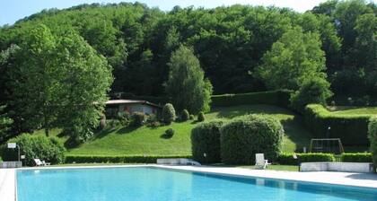 Villa sul Lago di Como con giardino privato e in comune, piscina riscaldata