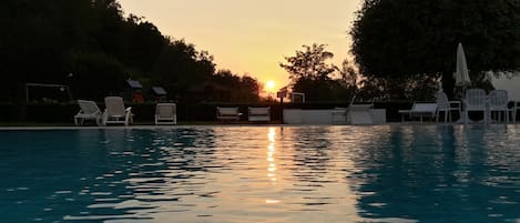 Piscine extérieure, piscine chauffée