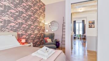 2 bedrooms, iron/ironing board, Internet, bed sheets