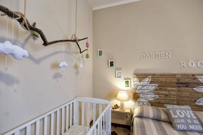 4 chambres, bureau, fer et planche Ă repasser, accĂšs au Wi-Fi (inclus)