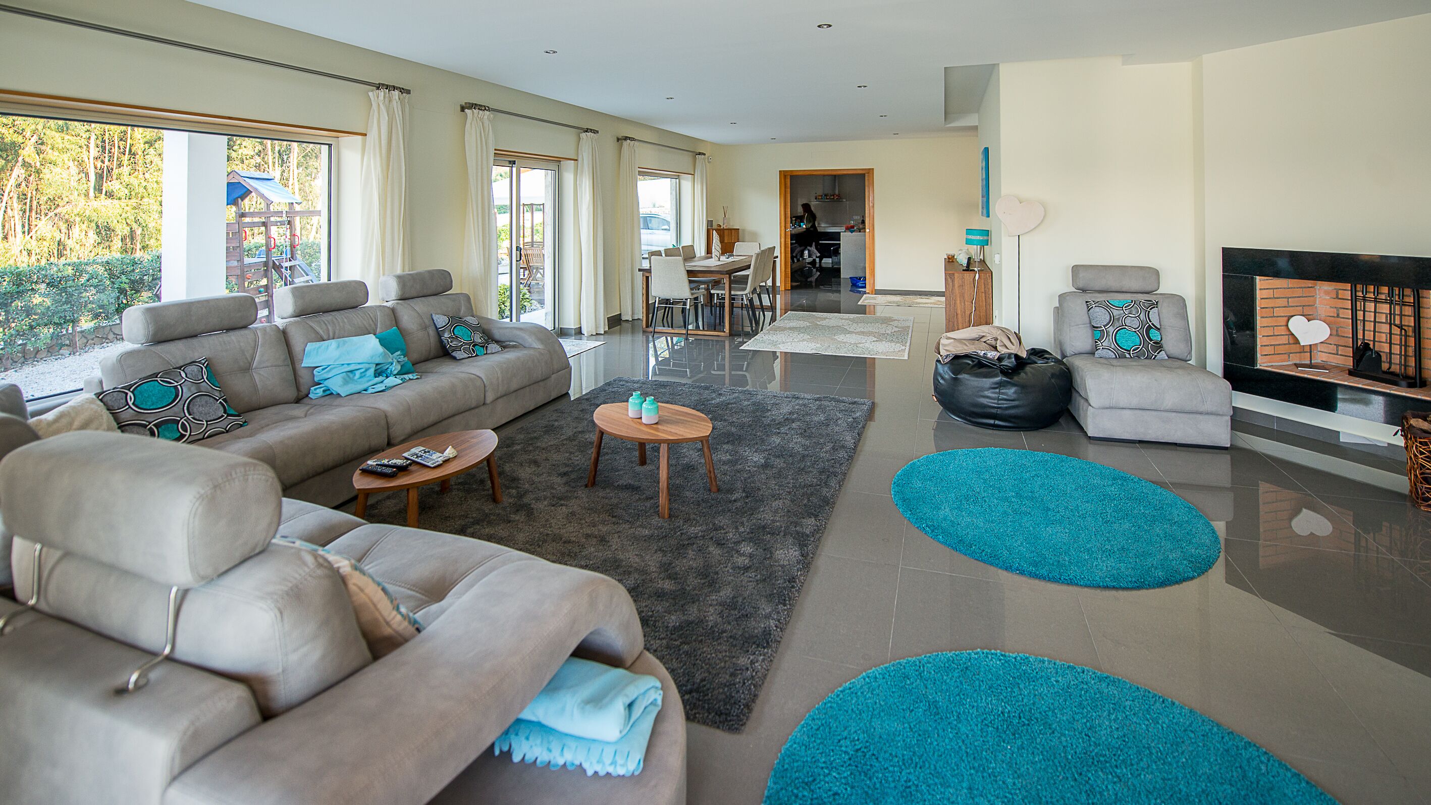 Smart TV, fireplace, video games, DVD player