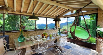 Borgo Paradiso 4+2, Emma Villas