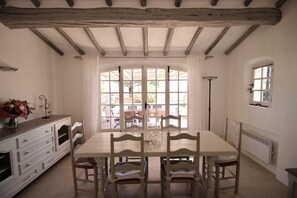 Dining - Sainte-Maxime: beautiful Villa with Spa, swimming pool and amizing view of gulf of St Tropez (Sainte-Maxime)
