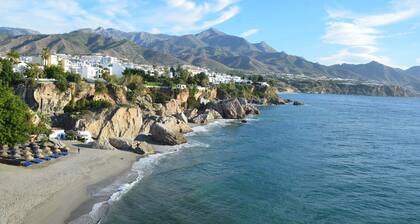 GREAT HOUSE IN PARADOR AREA WITH POOL AND SEA VIEWS CLOSE TO BURRIANA AND CITY