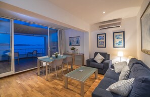 تلفزيون، مشغل دي في دي، كُتُب، ستيريو