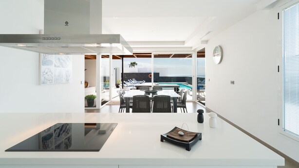 Dining - Modern and bright Villa in Puerto Calero (Puerto Calero)