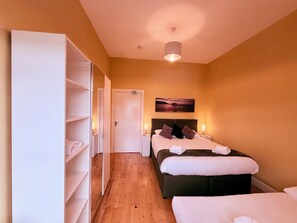 3 bedrooms, soundproofing, iron/ironing board, WiFi