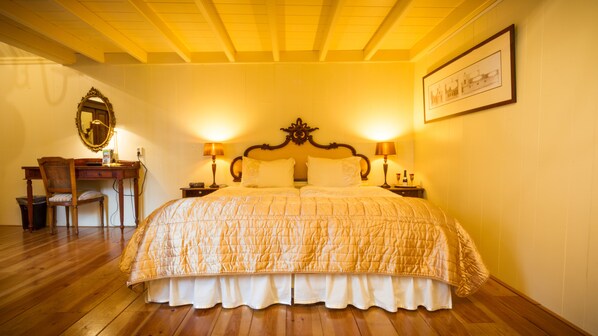 1 bedroom, in-room safe, desk, iron/ironing board