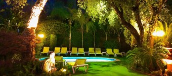 Golfers & Beach Villa with heated pool