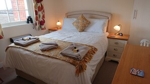2 chambres, fer et planche à repasser, Wi-Fi gratuit, draps fournis