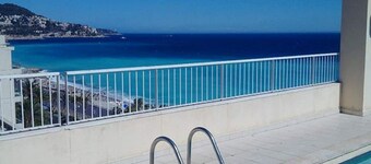 7 Promenade des Anglais-city centre Nice beach apartment with roof pool