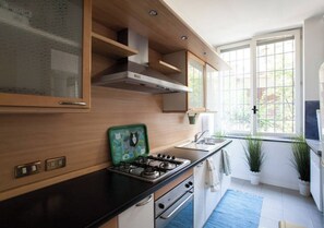 Refrigerador, horno, parrilla de estufa y lavavajillas 