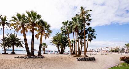 Los Cristianos - FREE WIFI- 2 bed 2 bathroom Apt Ground Floor Poolside