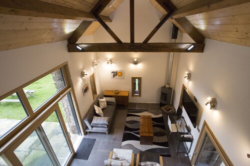 Kaunis "ECO" -latokonversio Wye Valleyssä - ihanteellinen pariskunnille ja kahdelle lapselle