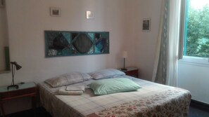 3 Schlafzimmer, BĂŒgeleisen/BĂŒgelbrett, kostenloses WLAN, BettwĂ€sche