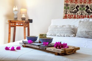 2 bedrooms, desk, iron/ironing board, WiFi - ClickSardegna Villa Frangipani Retreat with swimming pool and covered verandas (Alghero)