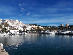 Marina - LOVELY FAMILY VILLA JUST A SHORT WALK TO THE BEACH AND TOWN. (Moraira)