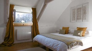 1 chambre, fer et planche à repasser, Wi-Fi gratuit, draps fournis