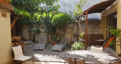 Maison du Sonneur, centre historique d'Uzès. Maison individuelle, cour privative