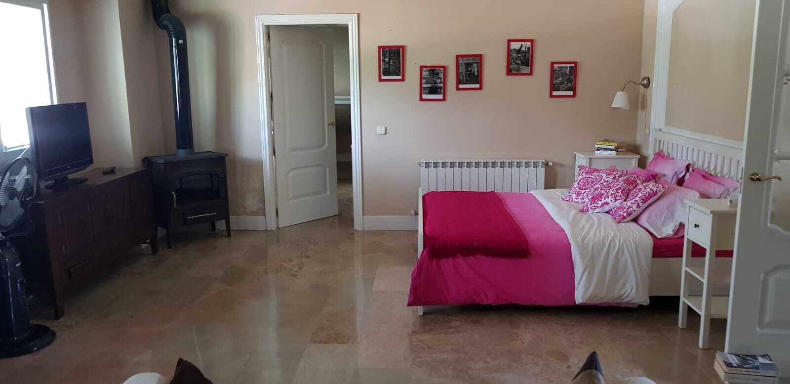 7 bedrooms, iron/ironing board, travel crib, WiFi (free)