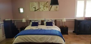 7 室のベッドルーム、アイロン / アイロン台、旅行用ベビーベッド、WiFi (無料)