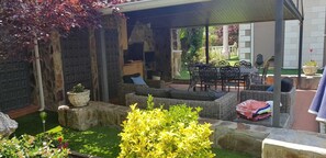 屋外ダイニングエリア