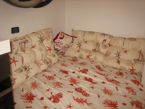 1 bedroom, iron/ironing board, free WiFi, bed sheets - Nicotera Palmentieri tower with sea view  (nicotera)