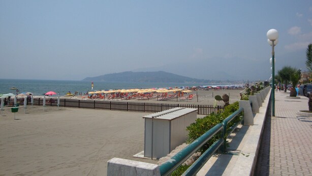 Beach nearby - 100m from the sea between Rome, Naples, islands, thermal baths of Suio a few kilometers away (Minturno)