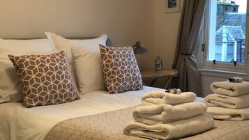 2 bedrooms, iron/ironing board, travel cot, WiFi