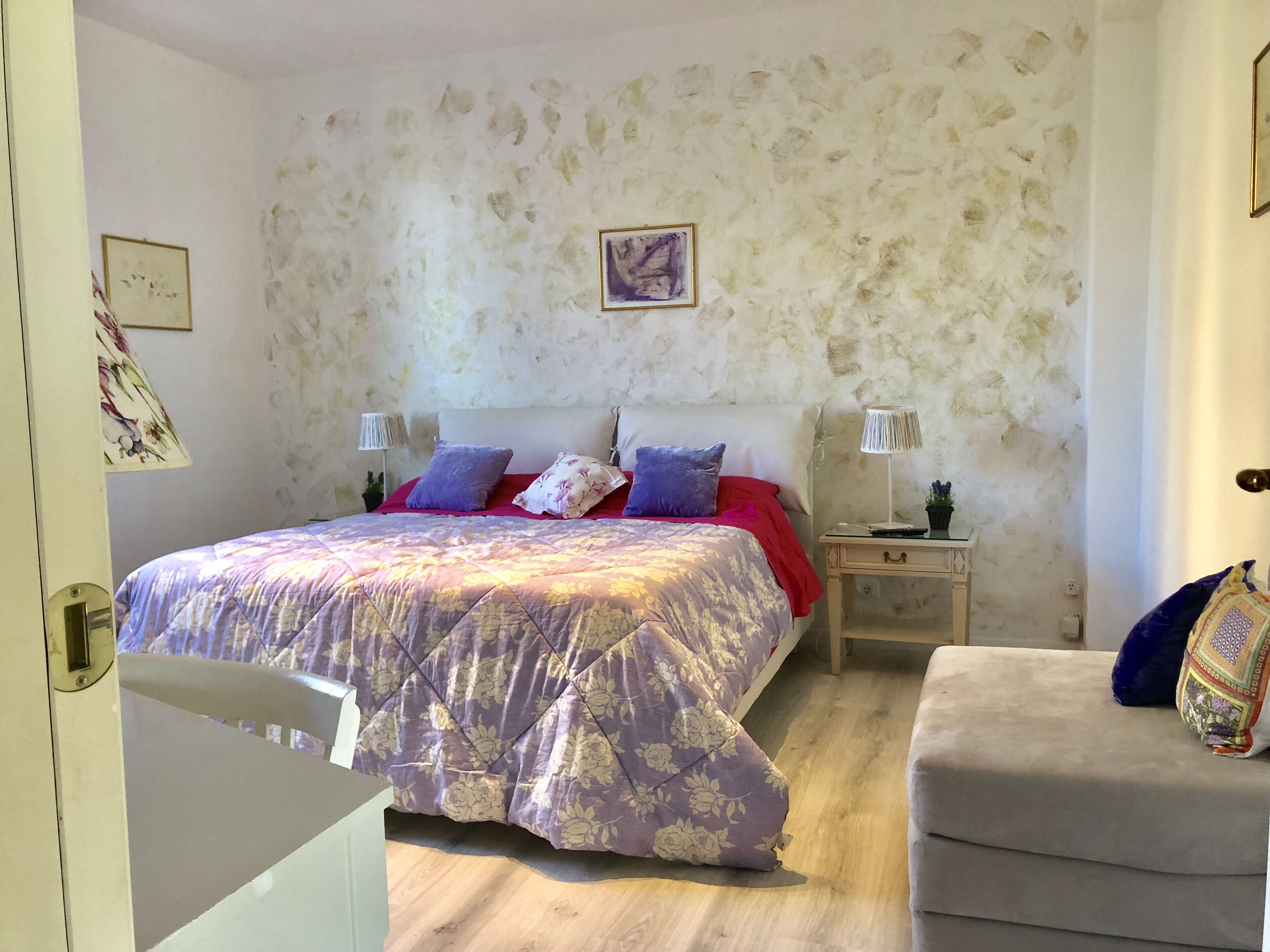 2 dormitoris, planxa i posts de planxar, wifi i roba de llit 