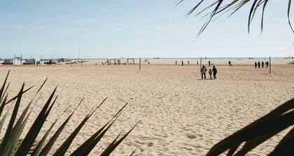 Superbe maison de plage rénovée prÚs de BCN (30 min) AC / Wi-Fi