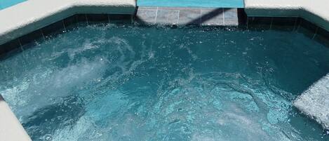 Piscina externa, piscina aquecida