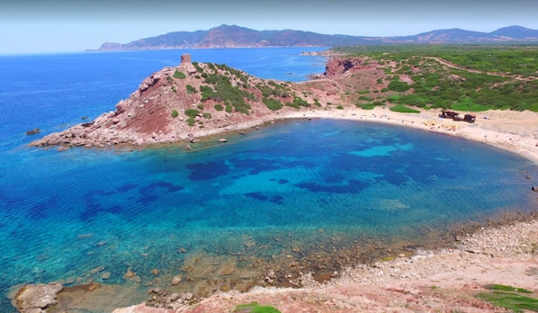 Beach nearby, sun-loungers, beach towels - Villa Porticciolo near the beach for 6 people, with Air Conditioning and WiFi (Alghero)